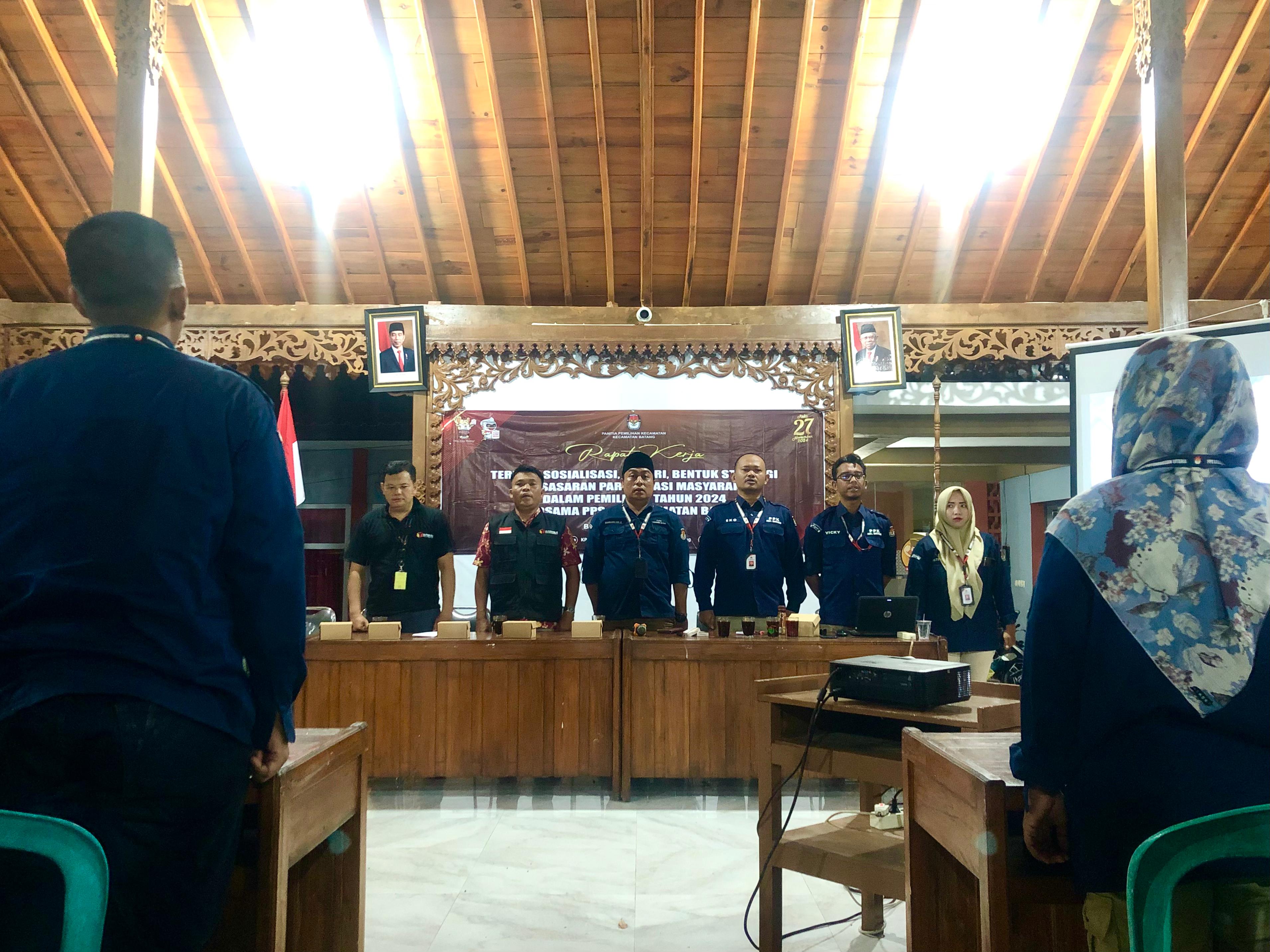 Panwaslu Kecamatan Batang Hadiri Rapat Kerja Sosialisasi Pemilihan 2024