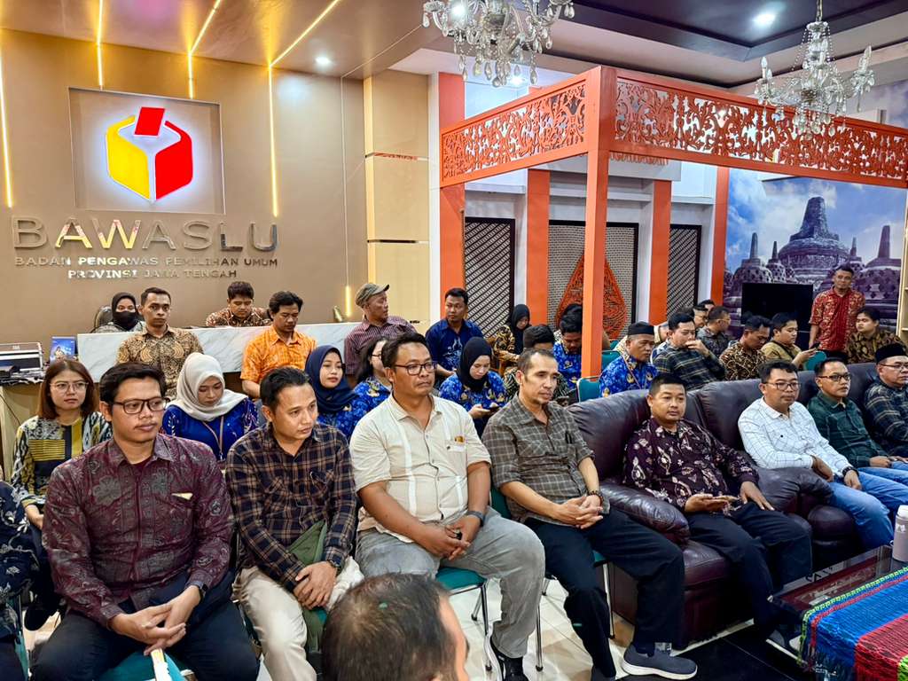 Ketua Bawaslu Jawa Tengah Pastikan Kesiapan Kabupaten/Kota Dalam Pelaksanaannya P2P Daring Tahun 2025