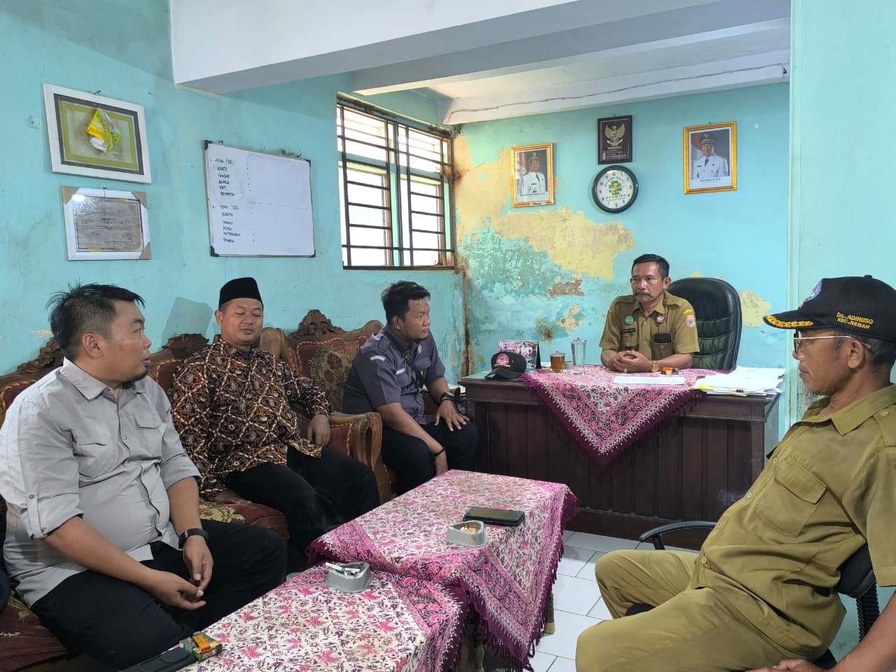 Tilik Desa, Bawaslu Batang Perkuat Komitmen Desa Adinuso dalam Pengawasan Partisipatif 