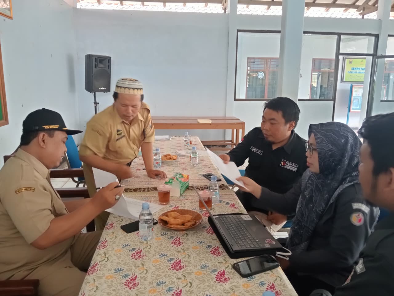 Bawaslu Batang Lakukan Uji Petik Pemutakhiran Data Pemilih di Desa Siberuk, Temukan 2 Data Pemilih Meninggal