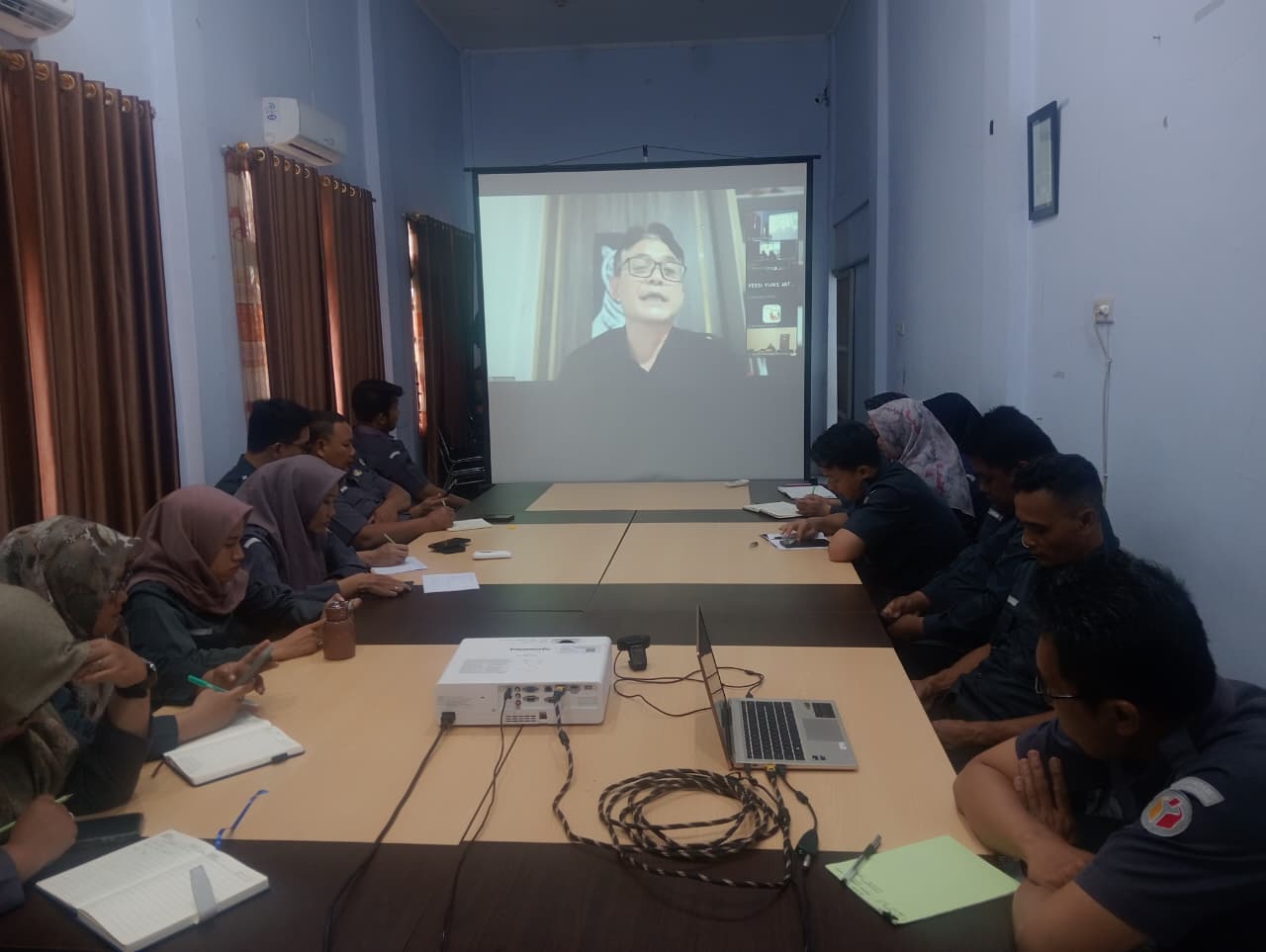 Squad Bawaslu Batang Ikuti Sosialisasi Coretax