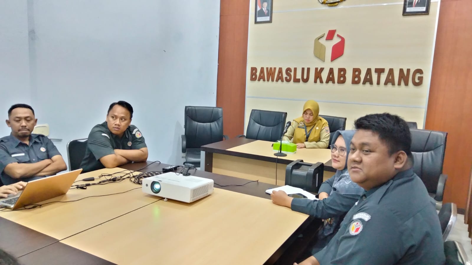 Bawaslu Batang Ikuti Rapat Pembinaan dan Evaluasi Bawaslu RI