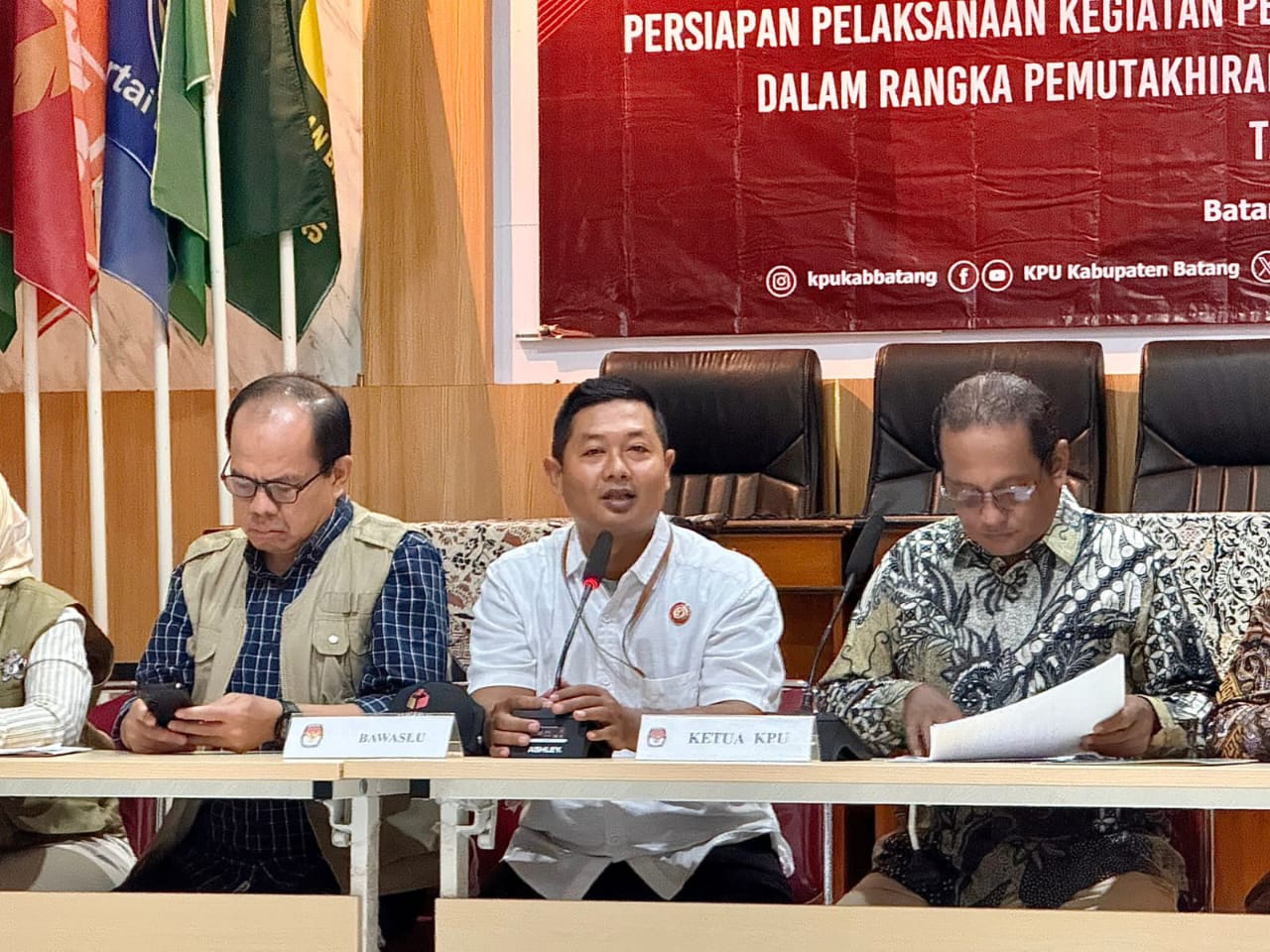 Bawaslu Batang Menghadiri Rapat Koordinasi Pengawasan Coktas PDPB 2026 KPU Batang
