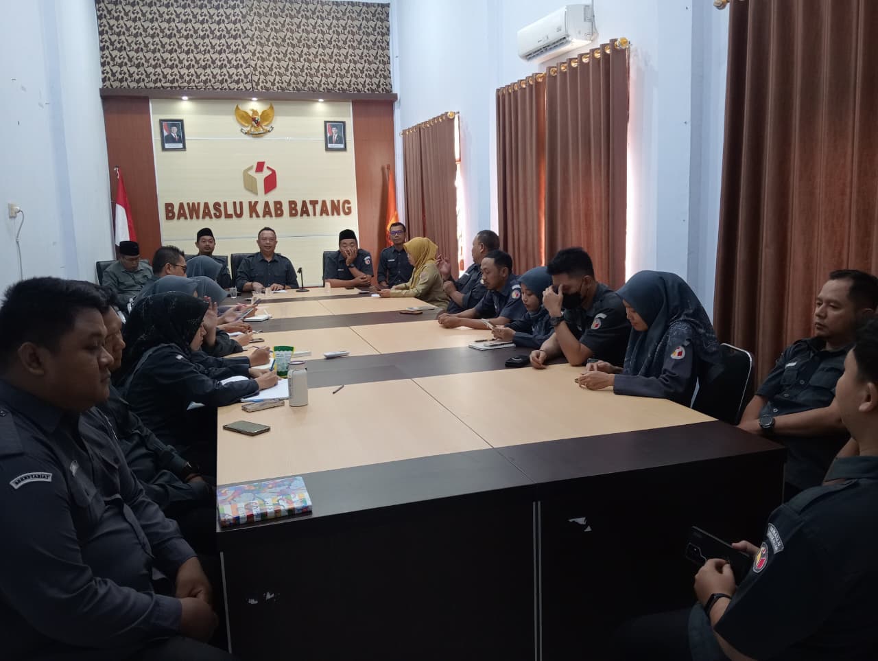 Regular Meeting: Ajang Evaluasi Dan Rancang Program Lembaga