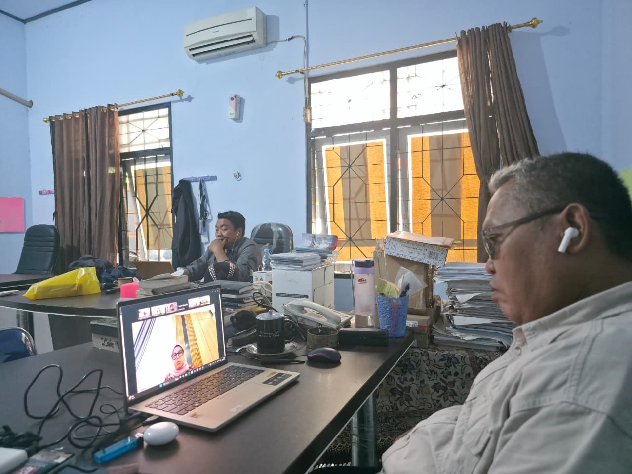 Koordinator Divisi Hukum dan Penyelesaian Sengketa Bawaslu Kabupaten Batang Ikuti Kegiatan “Selasa Menyapa” Secara Daring