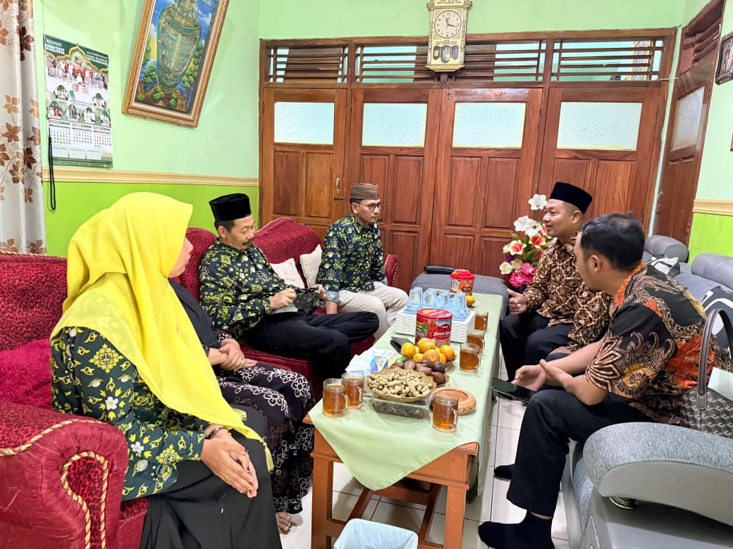 Bawaslu Batang Laksanakan Kegiatan Sambang Pesantren ke Pesantren Darussalam Kemiri Barat Subah