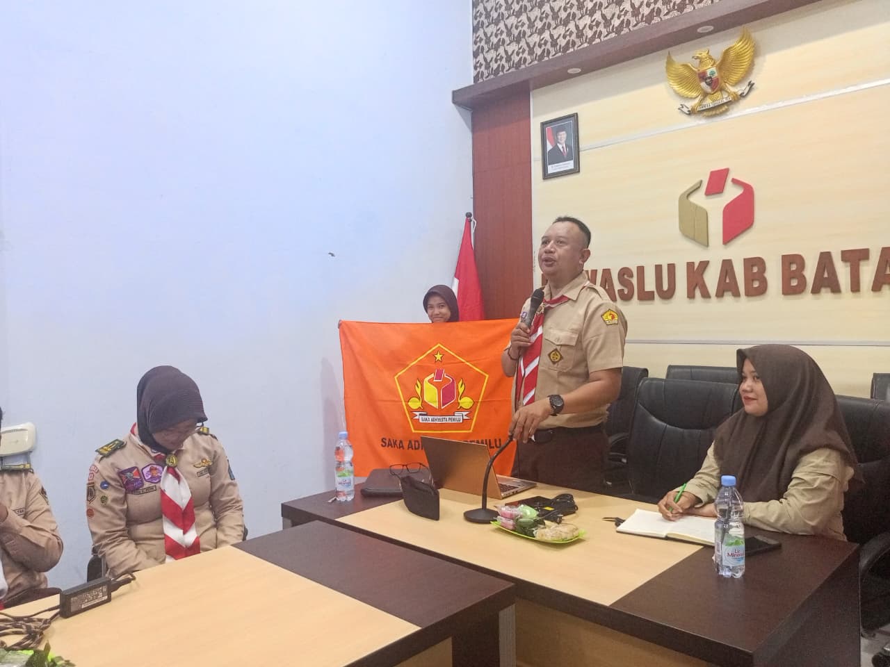 Konsolidasi Demokrasi: Bawaslu Kabupaten Batang Adakan Latihan Rutin Saka Adhyasta Pemilu Kwarcab Batang “Kelembagaan Bawaslu dan Kepramukaan”
