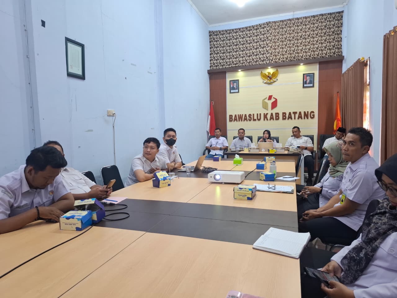 Bawaslu Kabupaten Batang Gelar Rapat Pengelolaan Kearsipan, Perkuat Sinergi dan Tertib Arsip