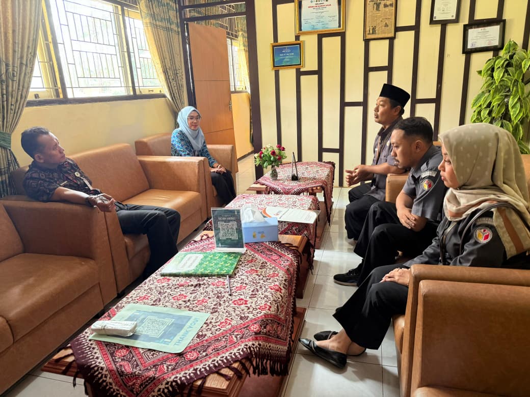 Bawaslu Batang Dorong Dunia Pendidikan Lahirkan Pemilih Pemula yang Kritis dan Berintegritas