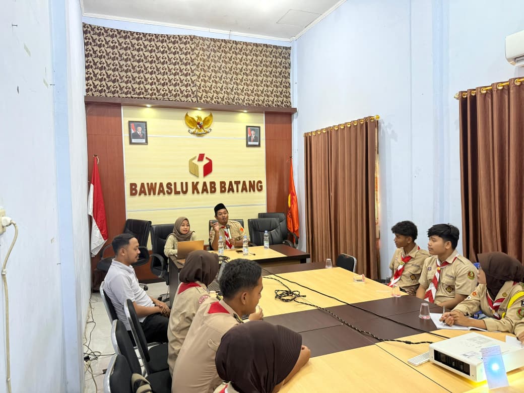 Latihan Saka Adhyasta Pemilu Bawaslu Batang: Dorong Peran Pramuka dalam Sosialisasi Posko Aduan PDPB
