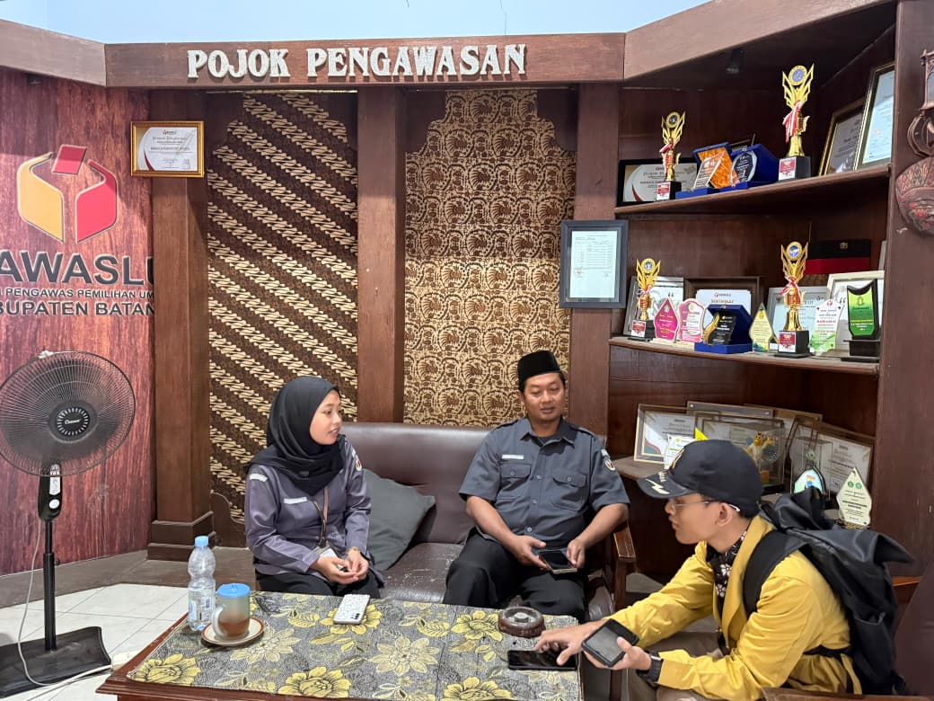 Terima Peneliti Mahasiswa Unsoed, Bawaslu Batang Beberkan Upaya Peningkatan Partisipasi Pemilih