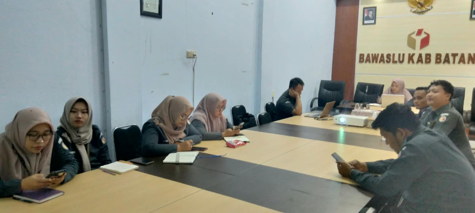 Perkuat Tata Kelola Kesekretariatan, Bawaslu Batang Ikuti Evaluasi Nasional