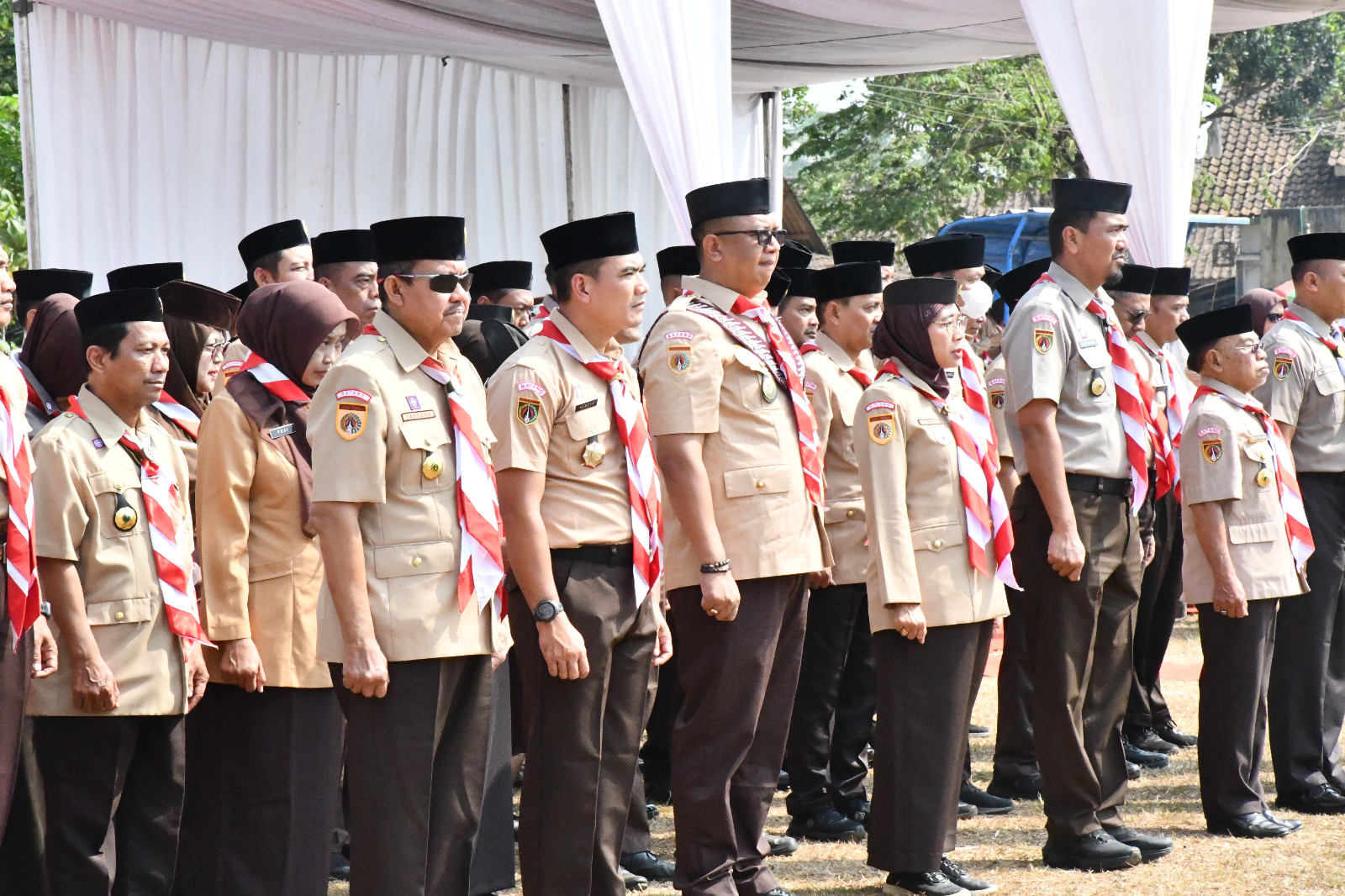 Hadiri Upacara Hari Pramuka ke-65 di Pecalungan, Ketua Bawaslu Batang Tegaskan Pentingnya Integritas Generasi Muda
