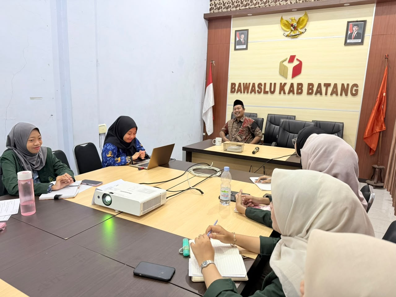 Bawaslu Batang Sosialisasikan Program Pendidikan Pengawas Partisipatif (P2P) kepada Mahasiswa PPL Fakultas Syariah UIN Gus Dur Pekalongan