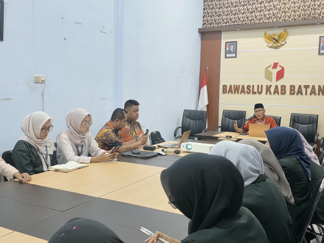 Bawaslu Batang Kupas Tuntas Adjudikasi: Dari Tata Ruang Sidang hingga Mekanisme Pengambilan Putusan
