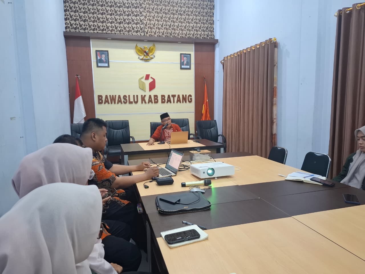 Bawaslu Batang Bedah Teknik Penyusunan Putusan Sengketa Pemilu, Perkuat Ketajaman Legal Reasoning