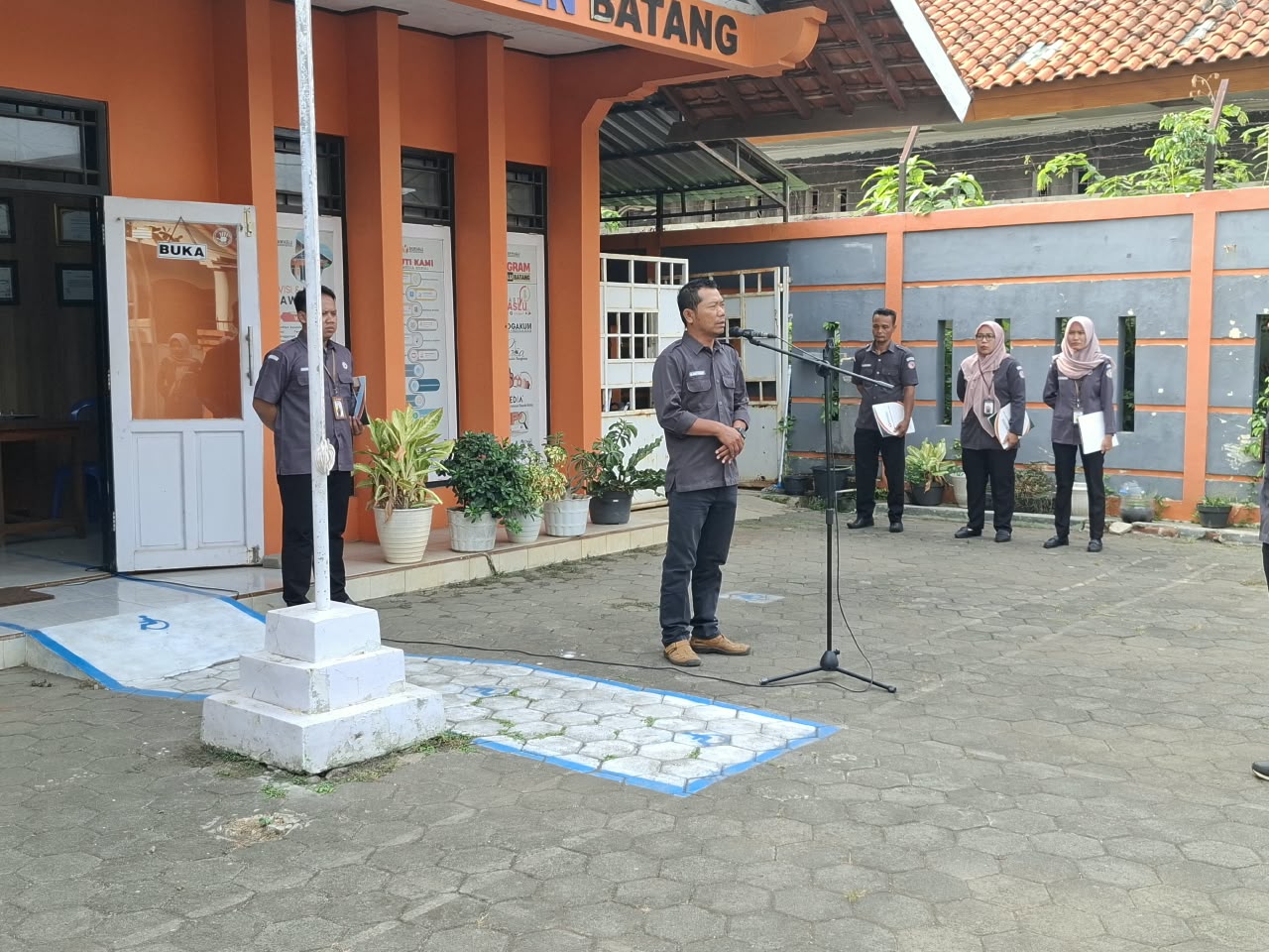 Semangat Sumpah Pemuda, Slamet Muarif Ajak Jajaran Bawaslu Batang Perkuat Integritas dan Soliditas