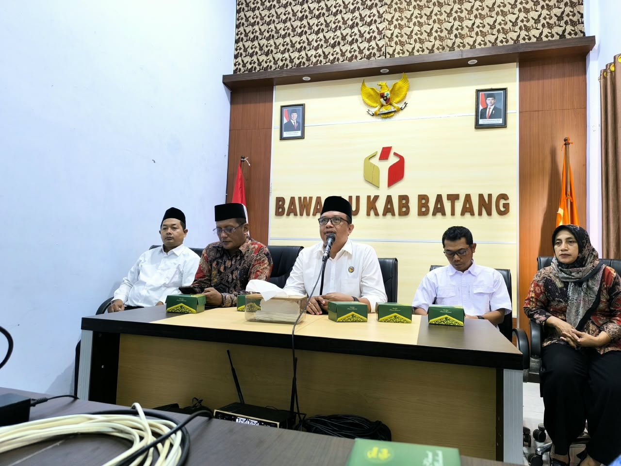 Bawaslu Kabupaten Batang Gelar Rapat Manajemen SDM Pengawas dan Kesekretariatan untuk Perkuat Profesionalisme dan Integritas