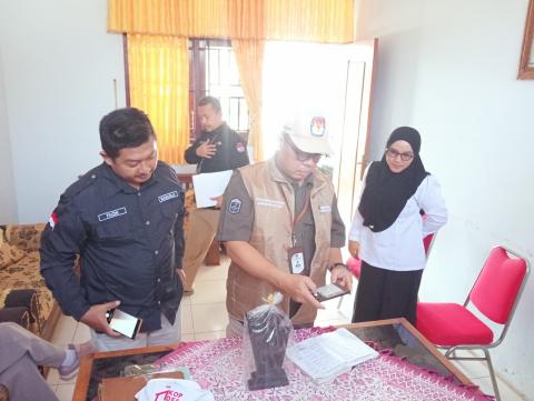 Bawaslu dan KPU Batang Lakukan Coktas PDPB Triwulan III 2026 di Desa Mentosari Kecamatan Gringsing, Pastikan Keakuratan Data Pemilih
