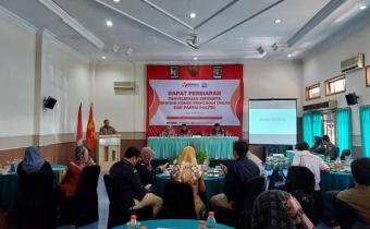 Koordinator Divisi Hukum & Penyelesaian Sengketa Bawaslu Kabupaten Batang Akhmad Farichin saat memberi sambutan dalam acara Rapat Persiapan Penyelesaian Sengketa Proses Pemilu