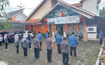 Bawaslu Batang Gelar Upacara Hari Lahir Pancasila