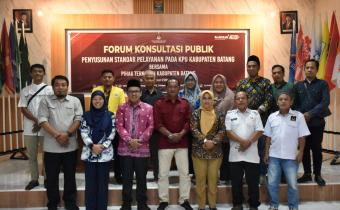Bawaslu Batang Hadiri Forum Konsultasi Publik KPU Batang Bahas Pelayanan Informasi Publik