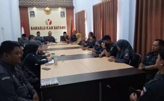 Regular Meeting: Ajang Evaluasi Dan Rancang Program Lembaga