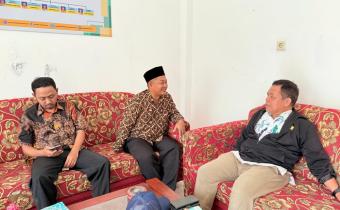 Bawaslu Batang Laksanakan Konsolidasi Demokrasi dengan Pemerintah Desa Anti Politik Uang (APU) Kemiri Barat