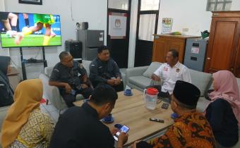 Bawaslu Kabupaten Batang Perkuat Konsolidasi Demokrasi Melalui Koordinasi dengan KPU Kabupaten Batang