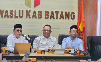 Akhmad Farichin Tekankan Pentingnya Legal Drafting untuk Memperkuat Pengawasan Pemilu di Bawaslu Batang