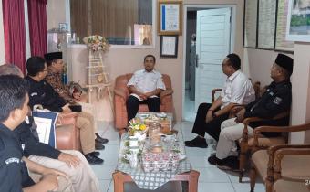 Bawaslu Kabupaten Batang Tingkatkan Kesadaran Demokrasi Pelajar Melalui Kegiatan Konsolidasi Demokrasi di SMK PGRI Batang