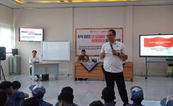 Melalui Bawaslu Mengajar, Bawaslu Kabupaten Batang Tanamkan Semangat Demokrasi dan Integritas kepada Pelajar SMK PGRI Batang
