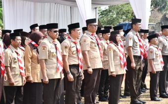 Hadiri Upacara Hari Pramuka ke-65 di Pecalungan, Ketua Bawaslu Batang Tegaskan Pentingnya Integritas Generasi Muda