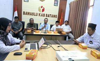Selaraskan Regulasi Mutakhir, Bawaslu dan KPU Kabupaten Batang Mantapkan Akurasi Data Pemilih Berkelanjutan