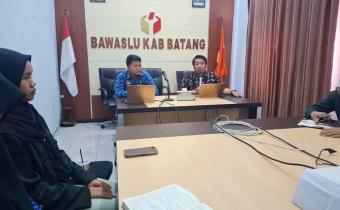 Bawaslu Batang Gelar Diskusi POGAKUM, Bahas Pengisian Form dan Penomoran Laporan