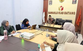 Bawaslu Batang Sosialisasikan Program Pendidikan Pengawas Partisipatif (P2P) kepada Mahasiswa PPL Fakultas Syariah UIN Gus Dur Pekalongan