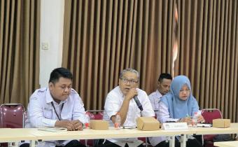 Perkuat Sinergi Antar-Lembaga, Bawaslu Batang Beri Masukan dalam Forum Konsultasi Publik Standar Pelayanan KPU